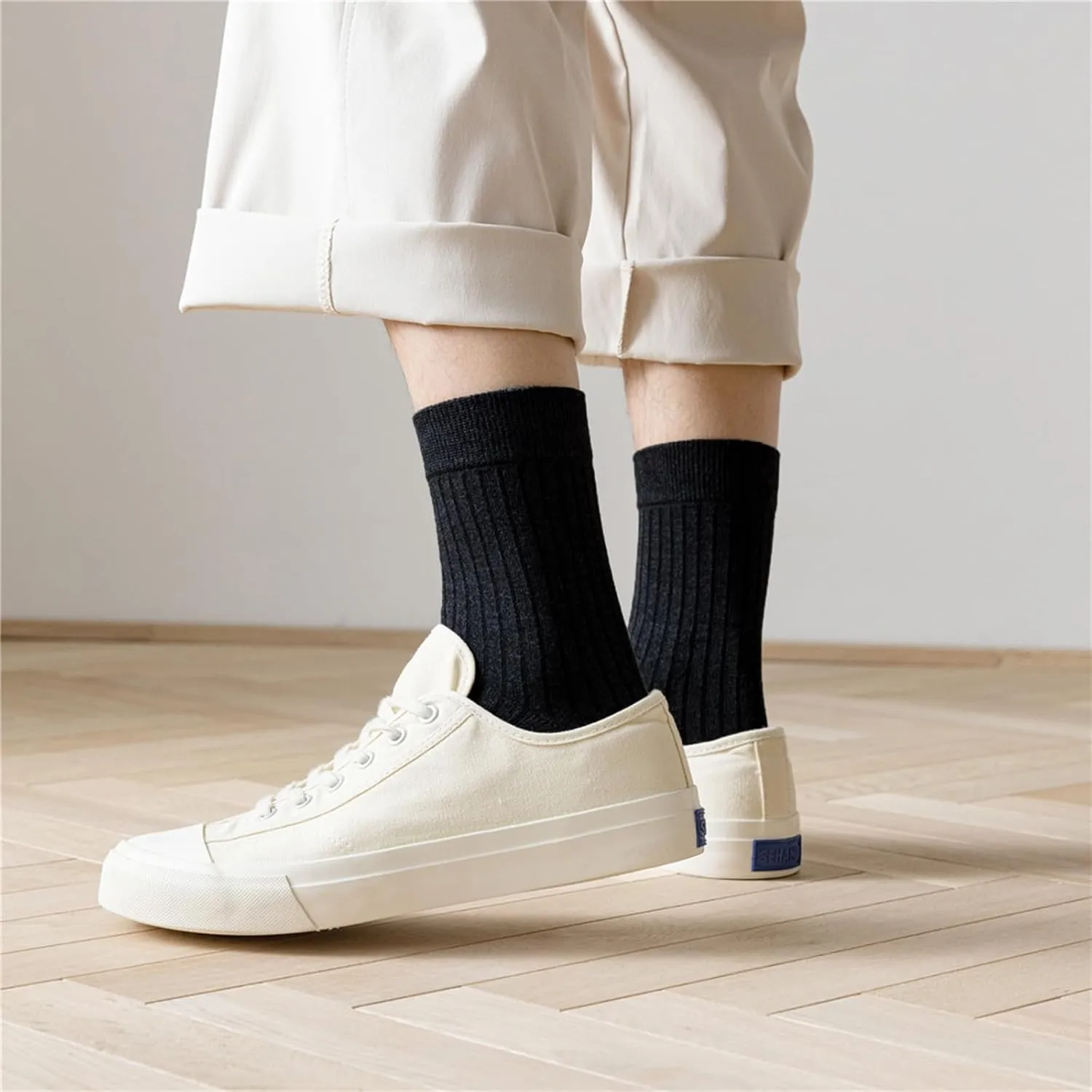 20 Pairs Crew Athletic Socks for Women Moisture Wicking Cushion Crew Socks for Sport Running Traveling