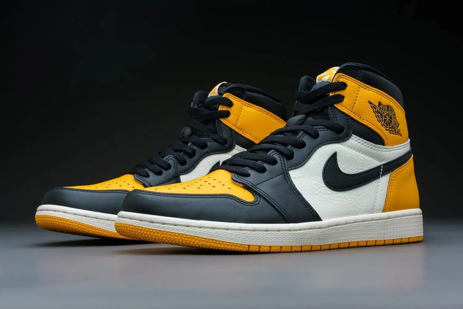 AIR JORDAN Men's Low-top Sneakers