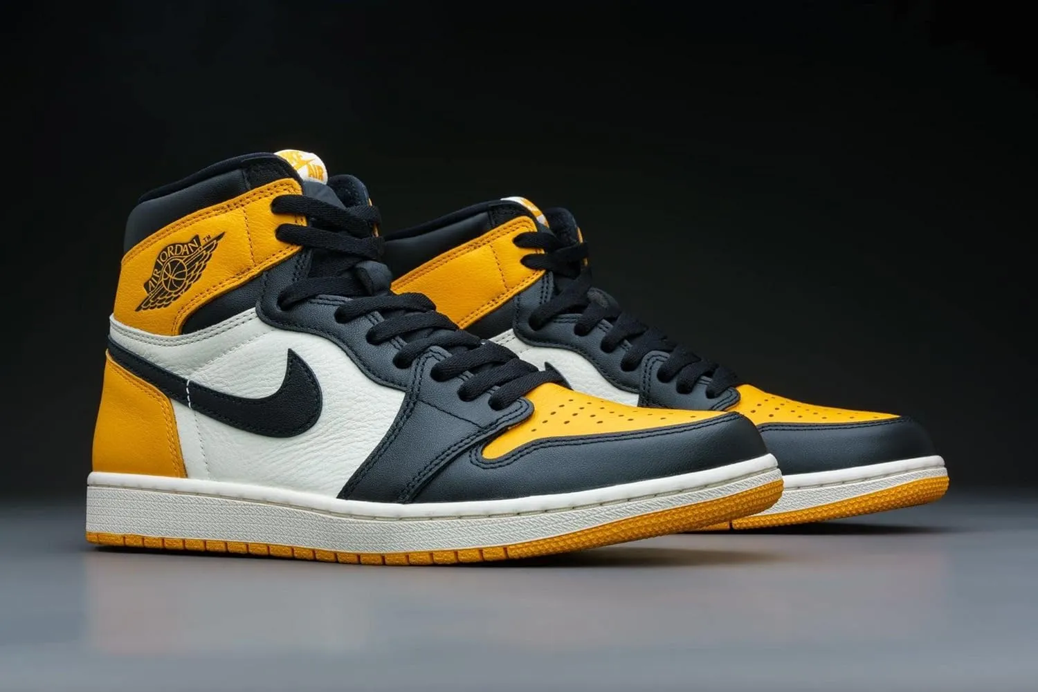 AIR JORDAN Men's Low-top Sneakers