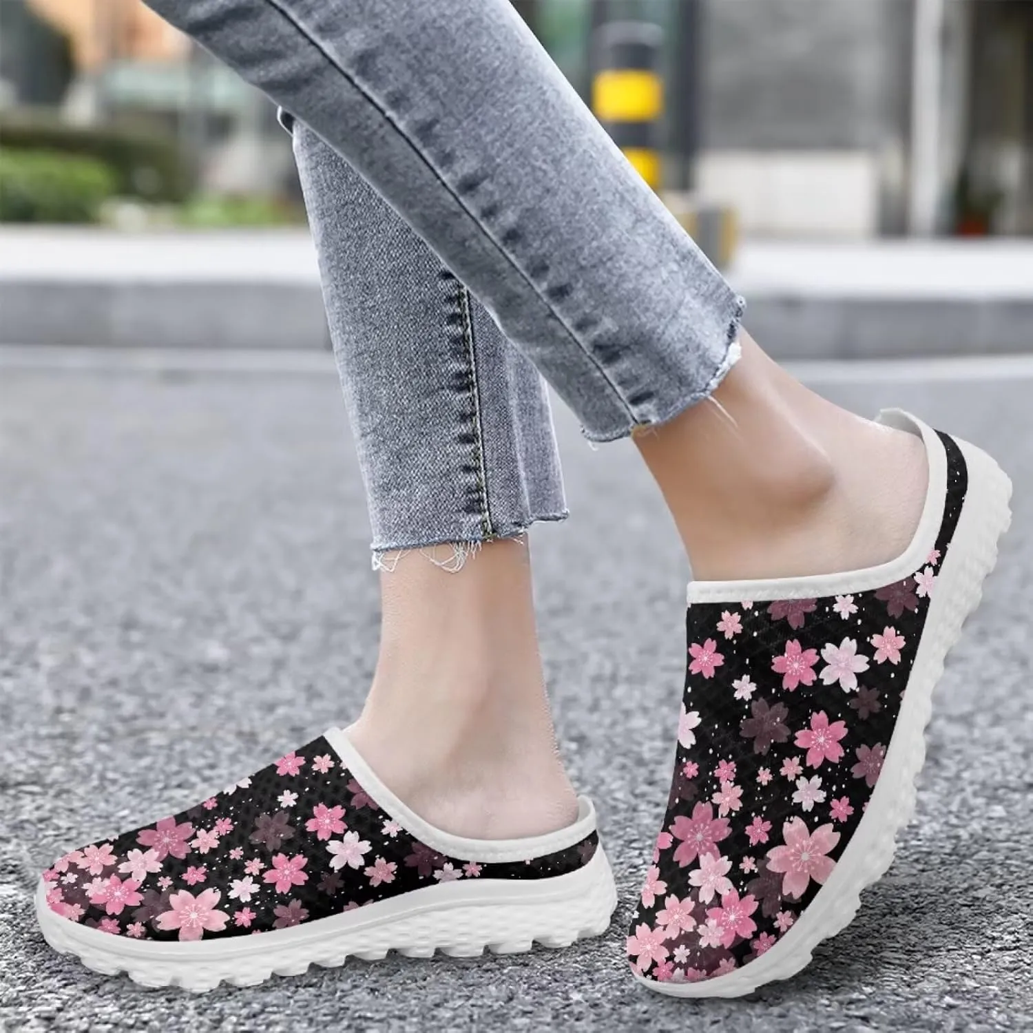 Binienty Womens Mules & Clogs with Arch Support Breathable Mesh Slip On Walking Shoes for Outings Shopping Camping