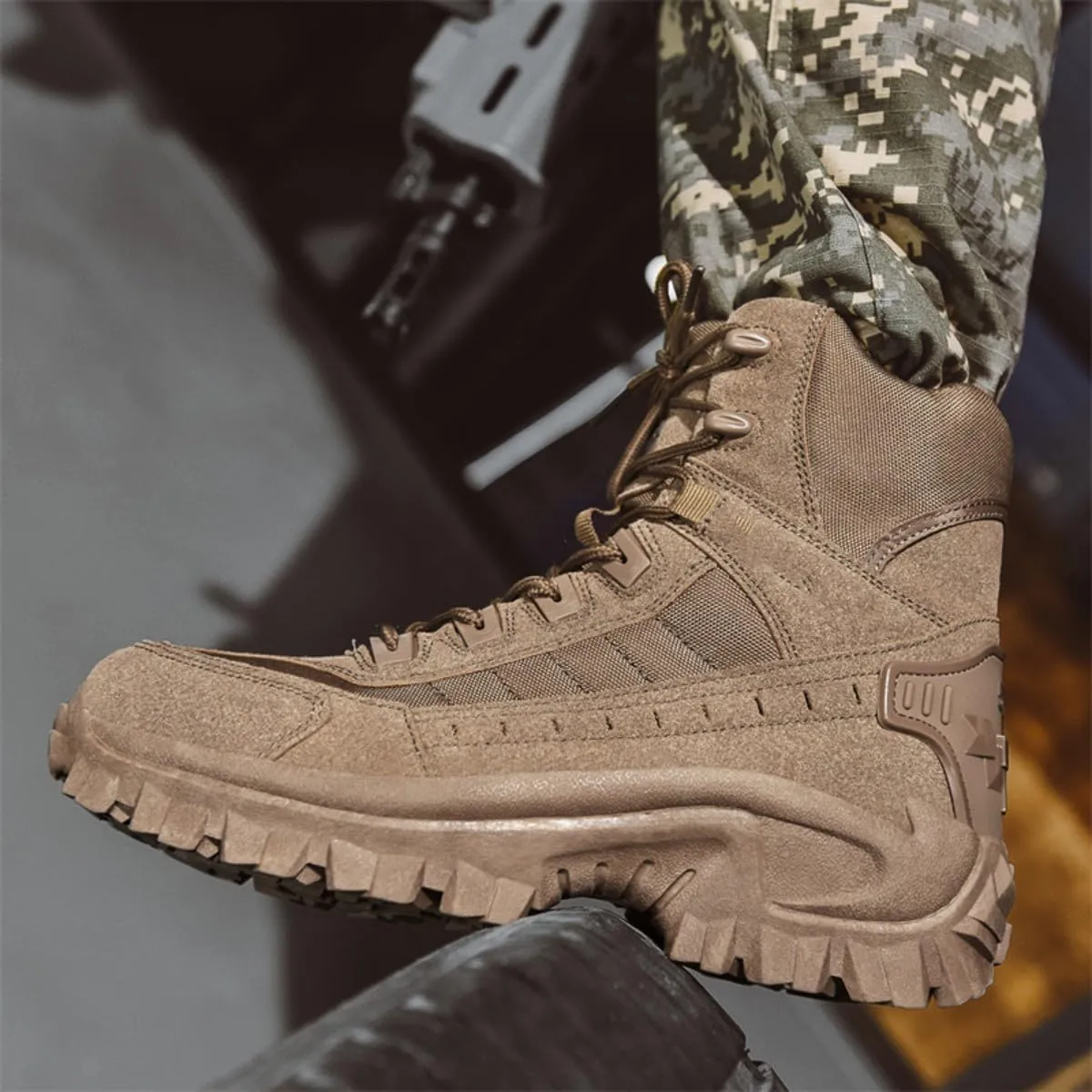 Bitiger Men's Combat Boots with Side Zipper Velcro and Casual Outdoor Mountaineering Trekking Commando Tactical Boots