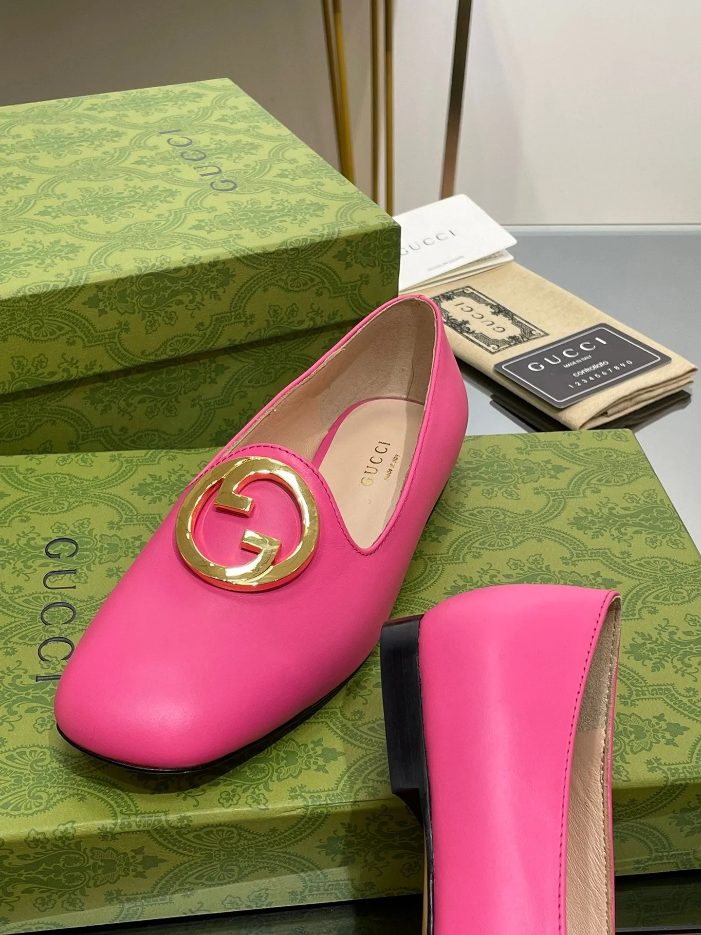BLONDIE LOGO-PLAQUE LOAFERS IN BRIGHT PINK CALFSKIN