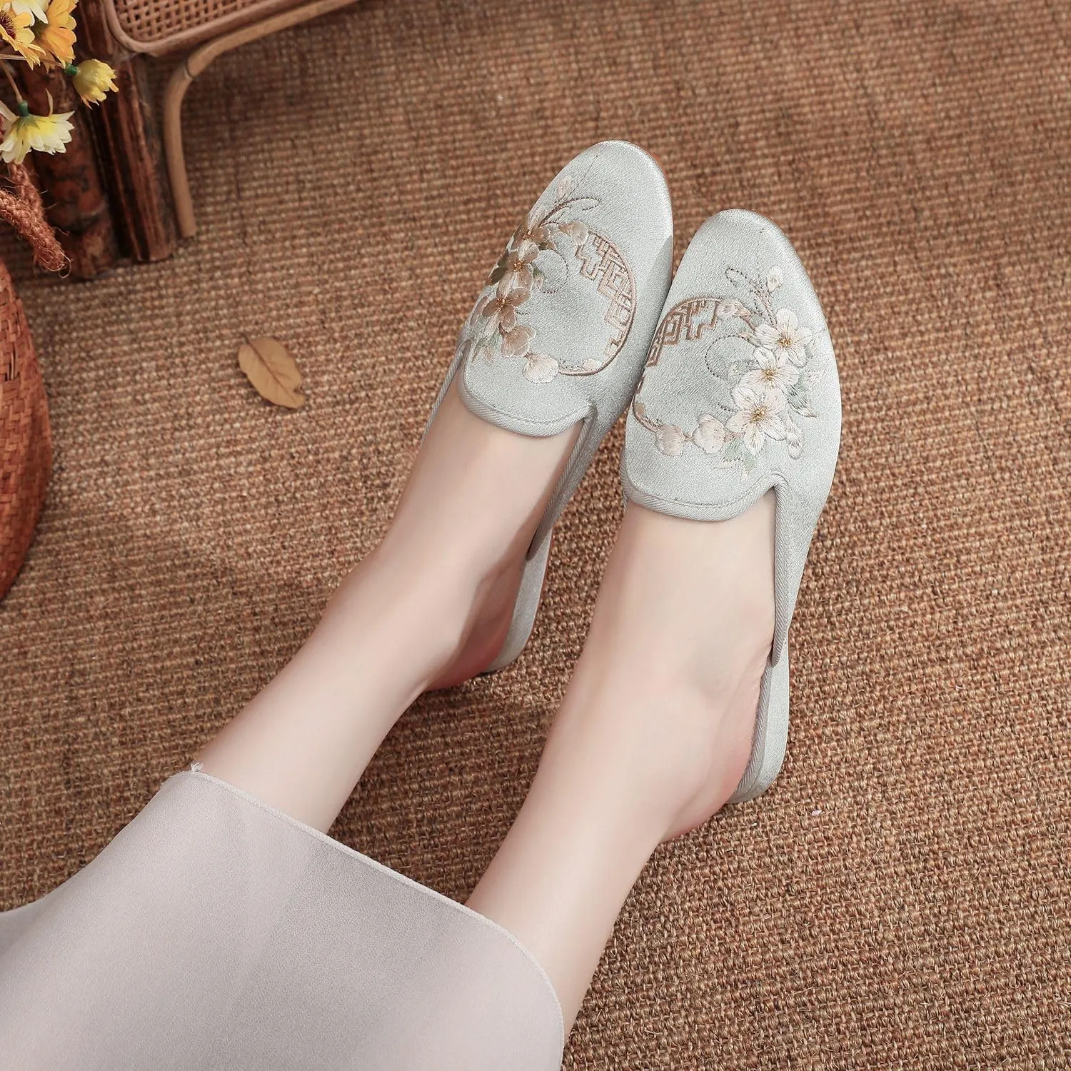 Chinese Slippers for Women Embroidered Mules Slip on - Beach Travel Retro Trendy Soft Cute Casual Comfortable Walking Lightweight Running Standing All Day Business Office Driving Birthday Gifts