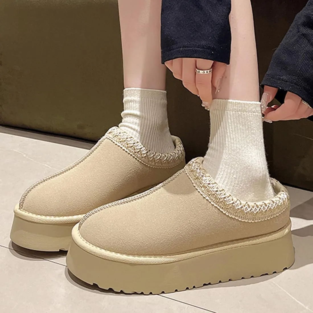 Harssidanzar Slippers For Women,Winter Fleece Lined Boots Anti-Slip Snow Platform Slippers Winter House Shoes Indoor and Outdoor KL507US
