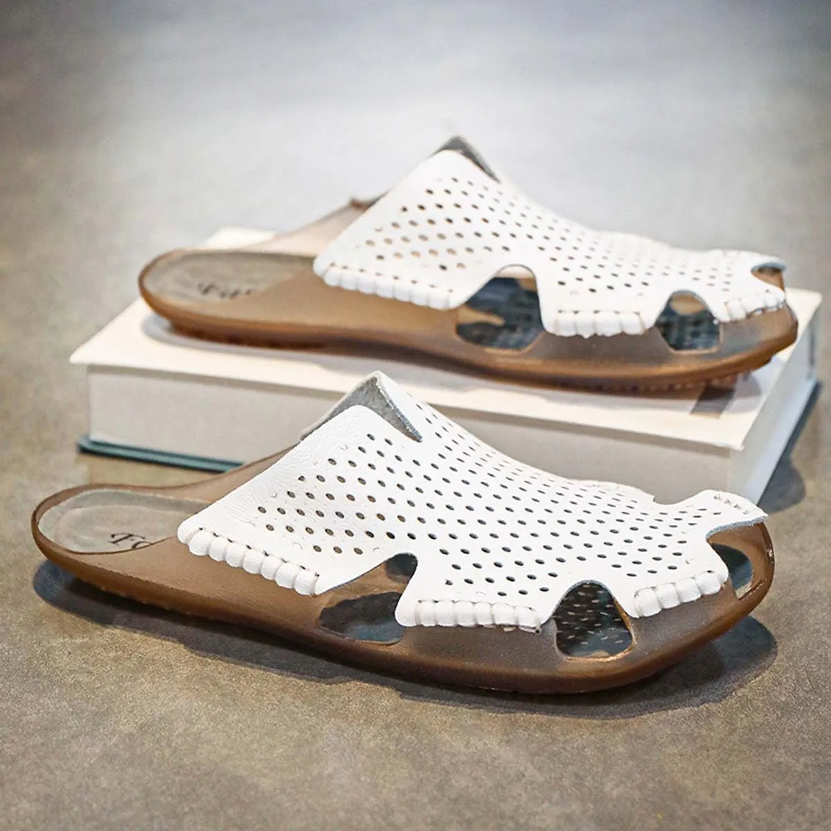 HYDLONGR Men's Women's Lightweight Breathable Cowhide Garden Sandals Beach Slippers Clogs Mules Shoes