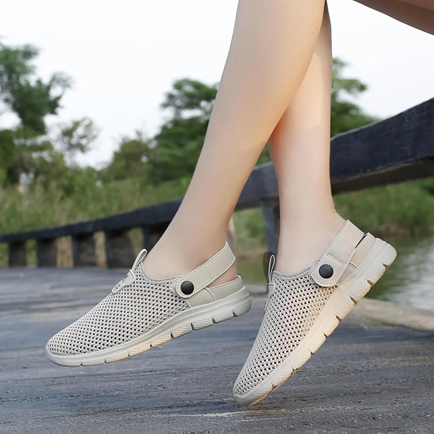 ihinzry Men's Women's Garden Clogs Hollow Mesh Clog Indoor Outdoor Slippers Nurse Work Mules