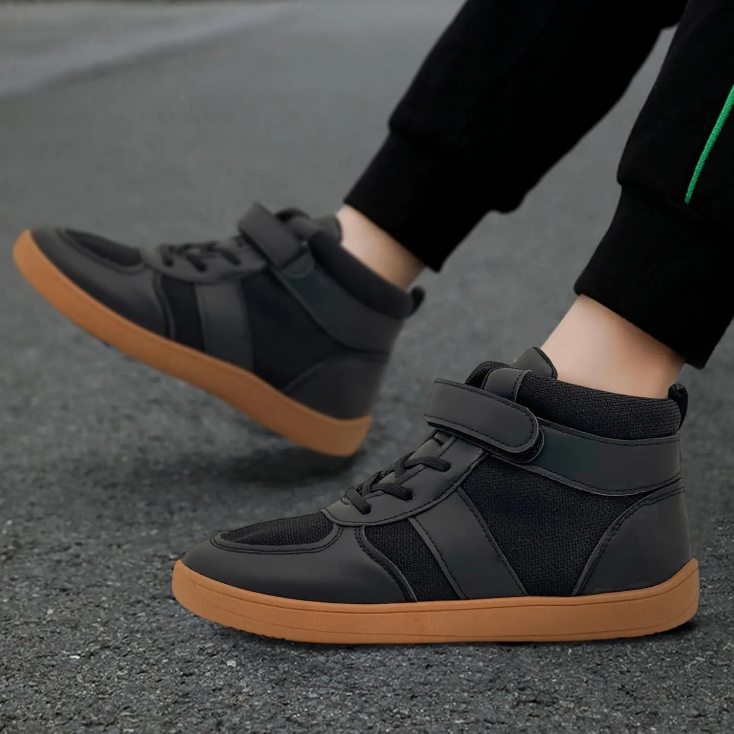Kids High Top Barefoot Shoes Boys Girls Wrestling Shoes Anti-Skid Adventure Hiking Boots