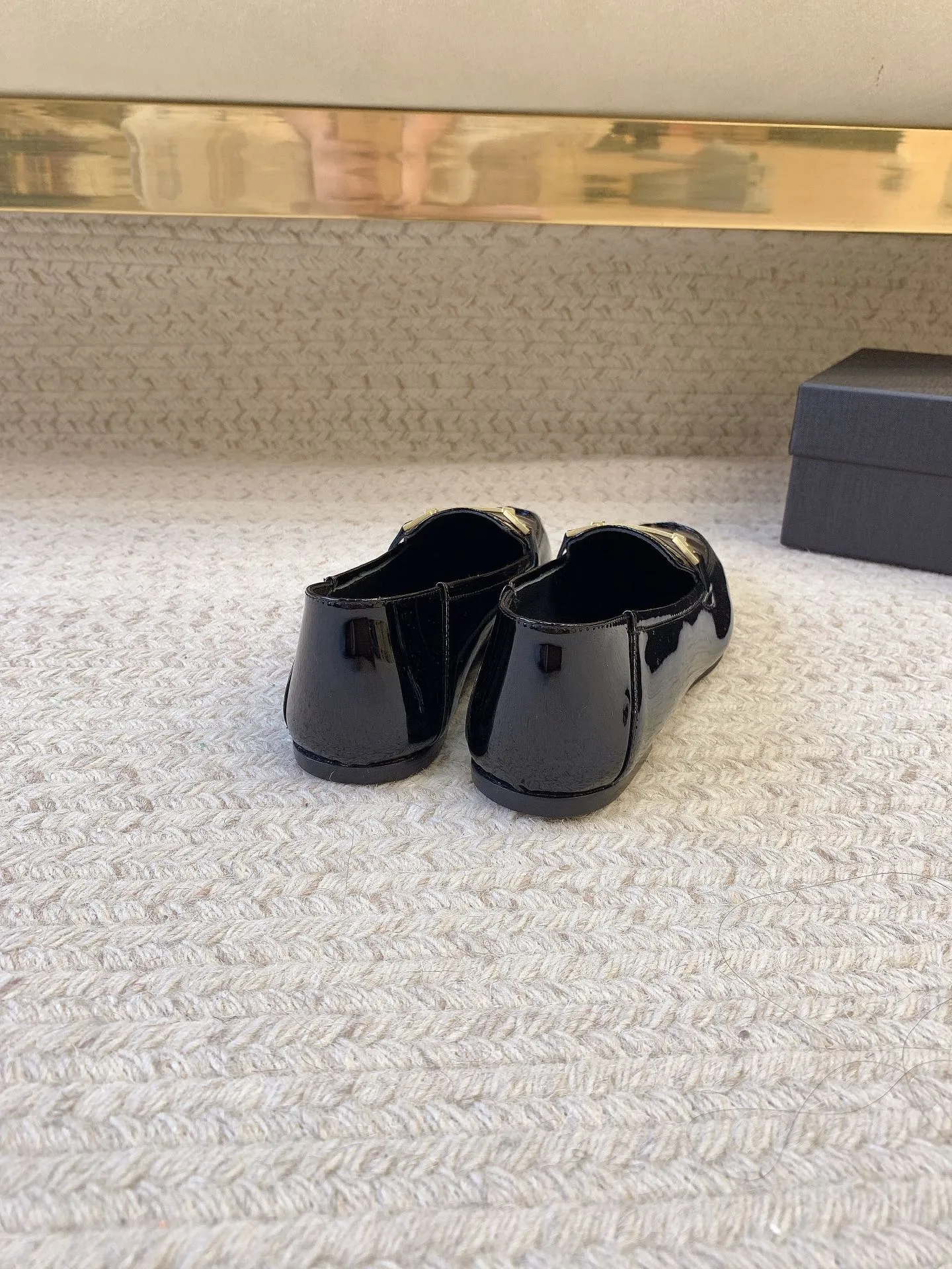 LOAFERS WITH GOLD HARDWARE IN BLACK GLOSSY CALFSKIN
