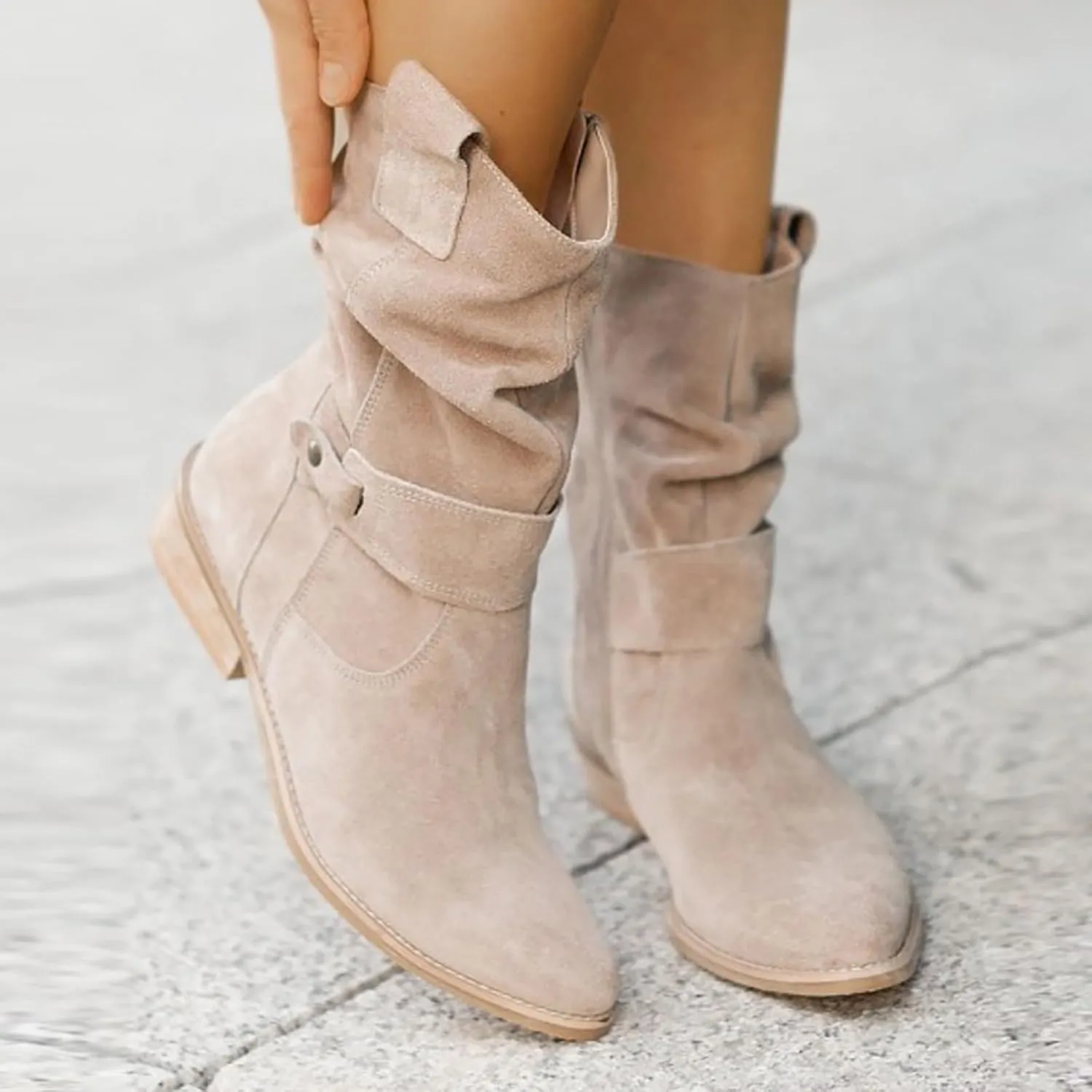 Mid Calf Boots Low Heel Boots for Women ，Low Heel Breathable Winter Zipper Booties，Fashionable Classic Black Ankle Boots