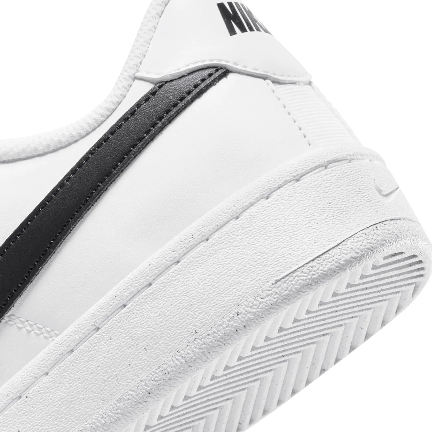 Nike Men's Low-Top Sneakers Basketball Shoes