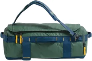 THE NORTH FACE Base Camp Voyager Duffel—32L, Duck Green/Shady Blue, One Size