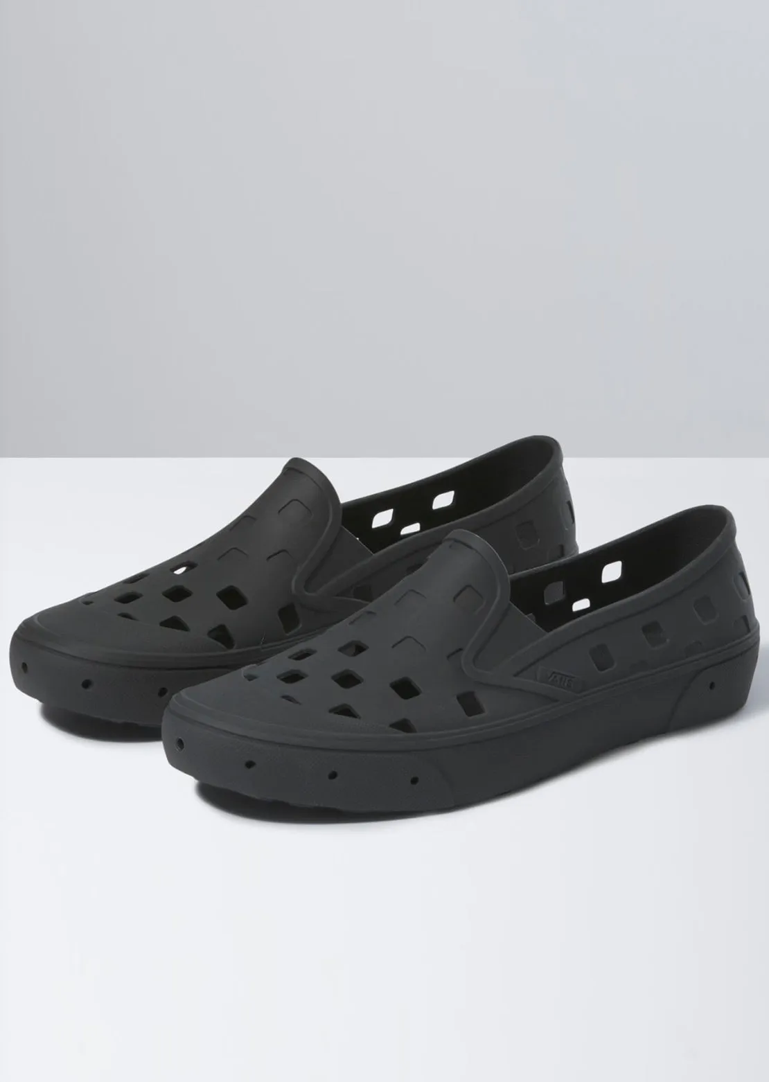 Vans Men's Trek Slip-On Shoes