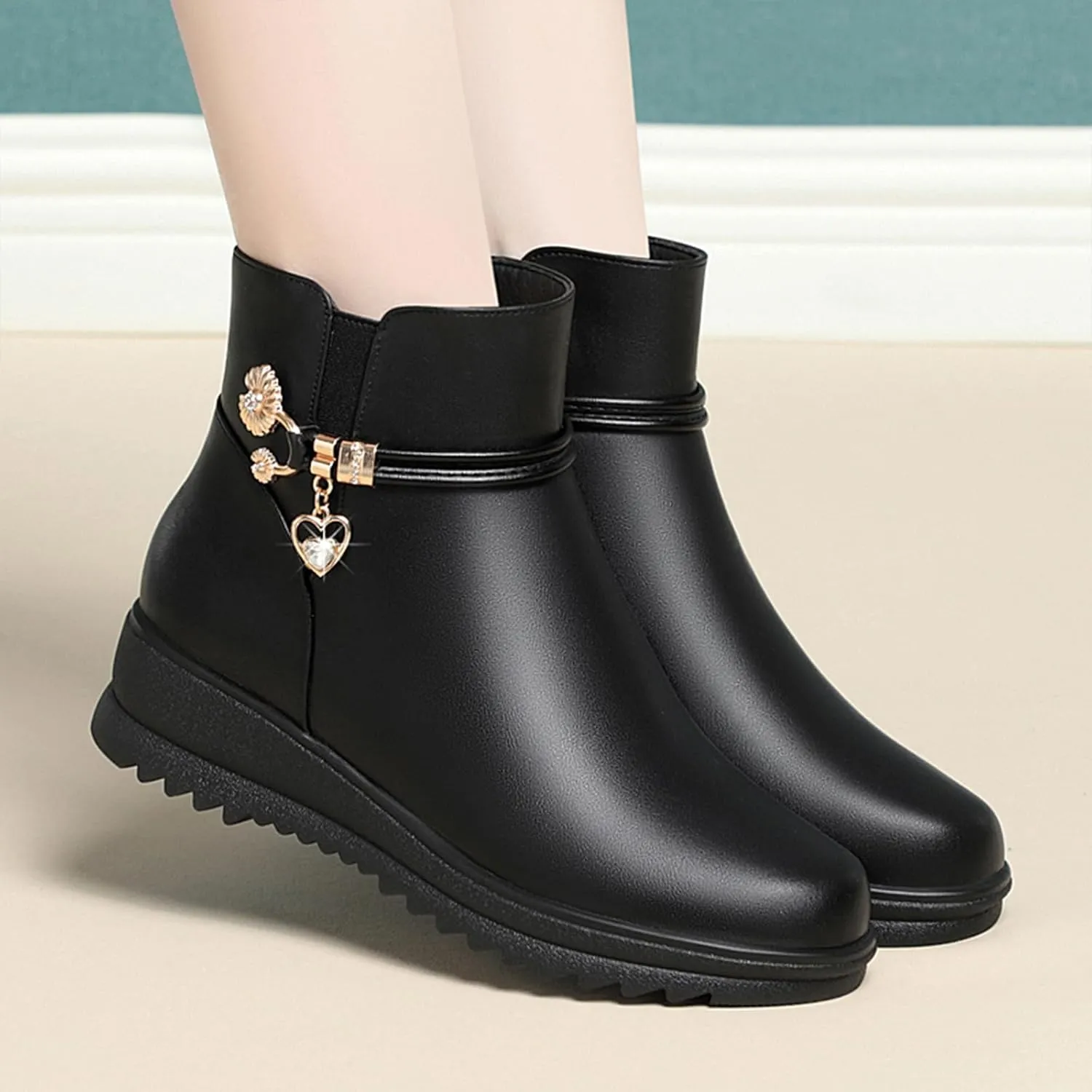Women's Leather Platform Wedge Heel Ankle Boots Comfortable Round Toe Warm Fur Lining Side Zipper Non-slip Lug Sole Winter Ankle Boots Outdoor Work Walking Snow Boots