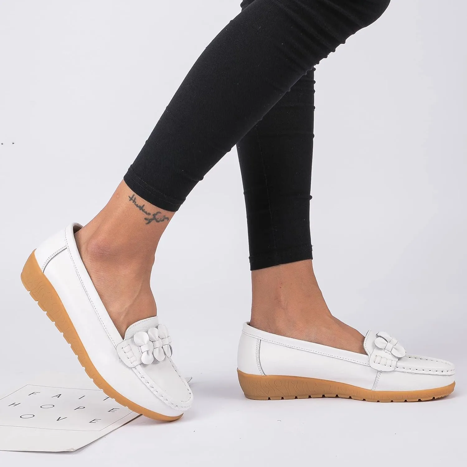 ZBYY Women's Casual Loafers Slip On Driving Loafers Comfortable Leather Outdoor Walking Flat Shoes Flat Boat Shoes